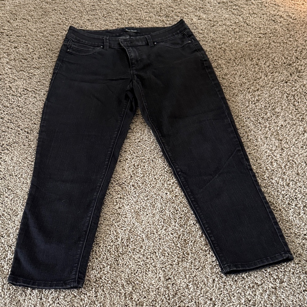 White House Black Market Women's Black Cropped Jeans